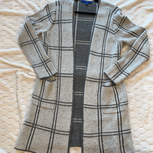 Casual long sweater. Grey with dark grey accent - Picture 3 of 4